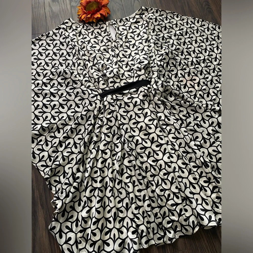 🦋B2G1🦋UNIQUE VINTAGE SMAK PARLOUR Ivory & Black Groovy Horseshoe Print Dress - Picture 8 of 14